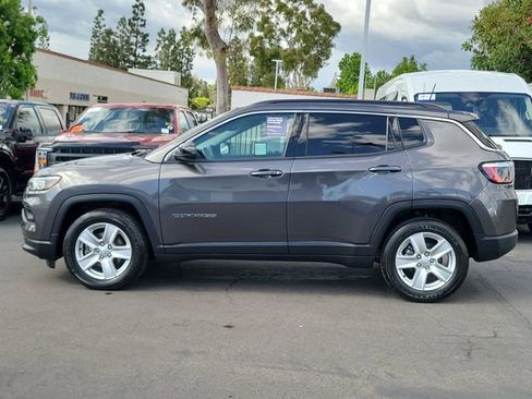 Used 2022 Jeep Compass Latitude image 28