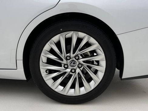 Used 2020 Lexus ES 350 w/ Accessory Package FWD image 28