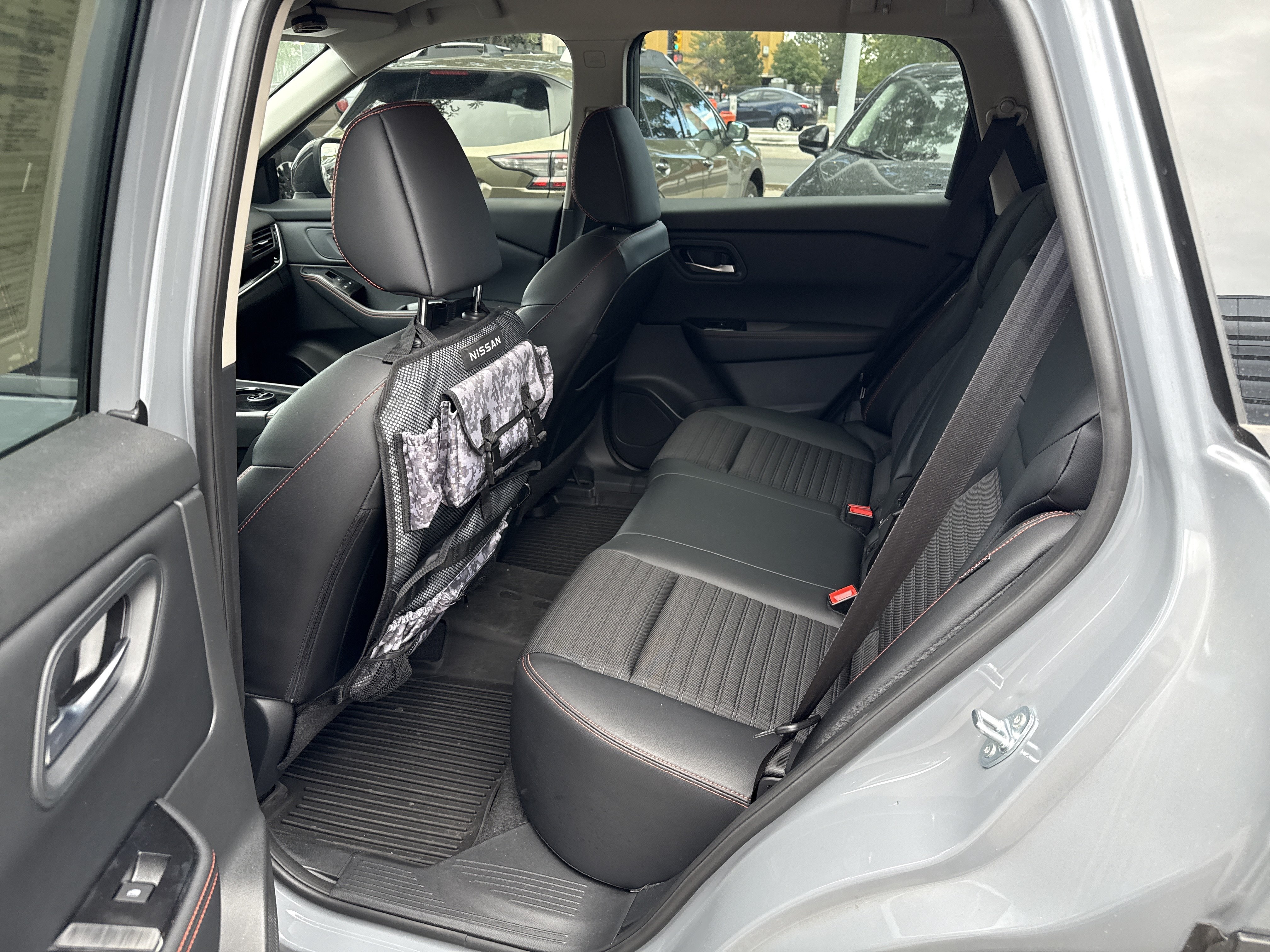 Certified 2025 Nissan Rogue SV AWD/4WD image 13