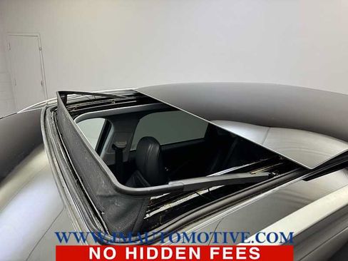 Used 2022 Lincoln Corsair Reserve w/ Elements Package AWD/4WD image 11