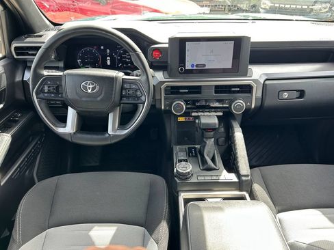Certified 2025 Toyota 4Runner TRD Off-Road AWD/4WD image 17