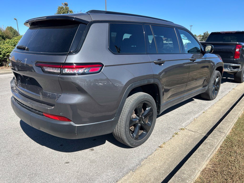Used 2023 Jeep Grand Cherokee L Altitude AWD/4WD image 3
