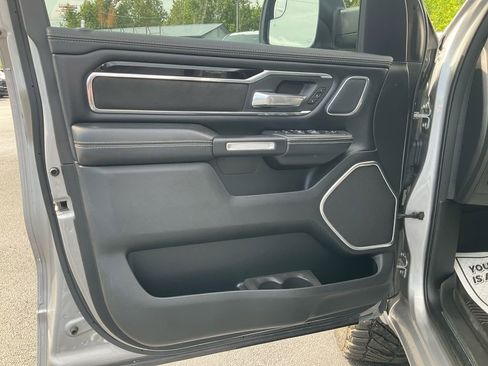 Used 2020 RAM 1500 Laramie AWD/4WD image 17