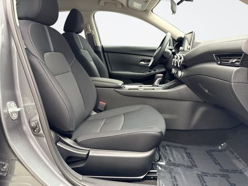 Used 2024 Nissan Sentra SV FWD image 16
