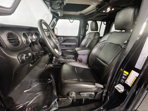 Used 2023 Jeep Wrangler Unlimited Sahara image 21