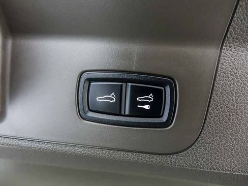 Used 2018 Porsche Panamera 4S AWD/4WD image 30