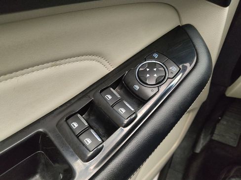 Used 2015 Ford Edge Titanium w/ Equipment Group 302A AWD/4WD image 27
