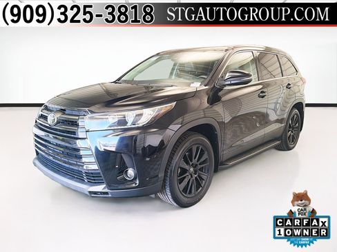 Used 2019 Toyota Highlander SE FWD image 1