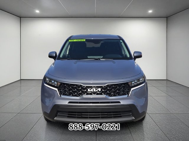 Used 2023 Kia Sorento LX FWD image 8