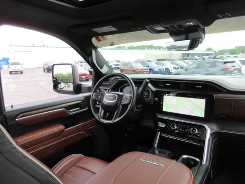 Used 2026 GMC Sierra 2500 Denali Ultimate AWD/4WD image 31