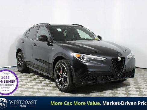 Used 2023 Alfa Romeo Stelvio Veloce AWD/4WD image 1