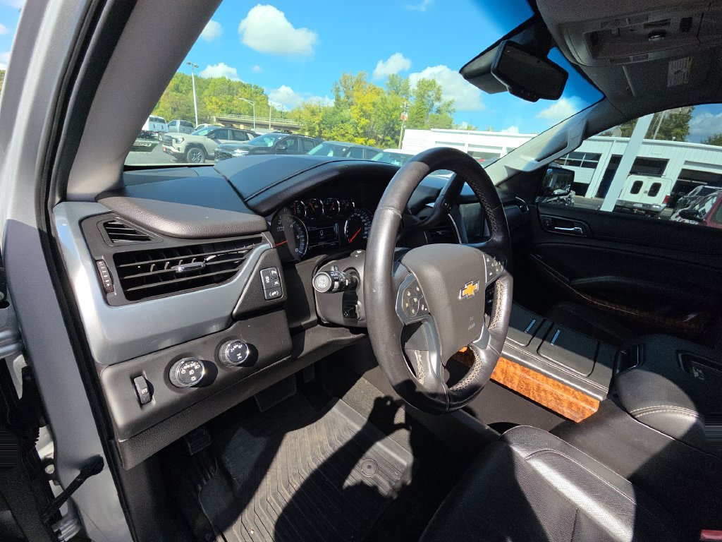 Used 2017 Chevrolet Tahoe Premier AWD/4WD image 14