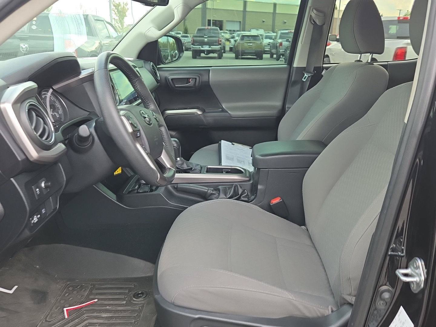 Used 2021 Toyota Tacoma SR5 RWD image 16