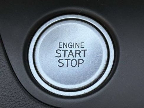 Used 2023 Hyundai Elantra Limited FWD image 33