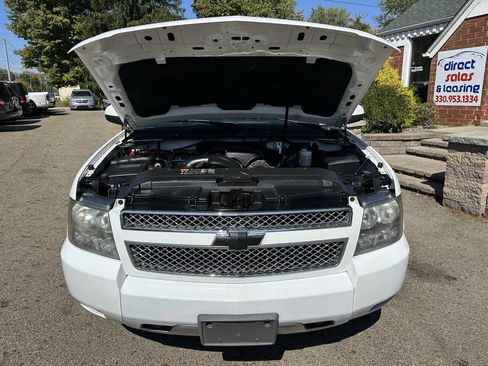 Used 2011 Chevrolet Tahoe LT w/ Luxury Package AWD/4WD image 13