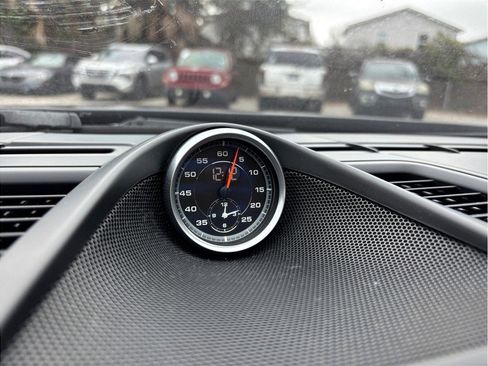 Used 2016 Porsche Panamera GTS image 34