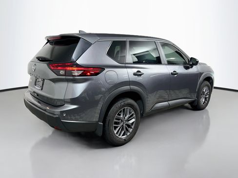 Used 2024 Nissan Rogue S FWD image 4