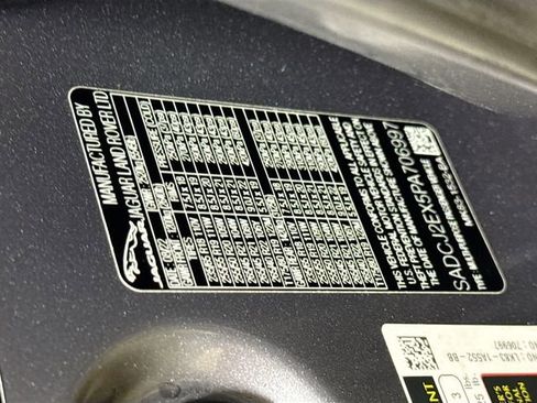 Used 2023 Jaguar F-PACE S image 34