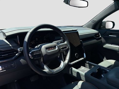 Used 2024 GMC Acadia AT4 w/ Luxury Package AWD/4WD image 9