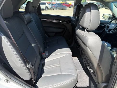 Used 2011 Kia Sorento EX w/ Premium Pkg FWD image 14