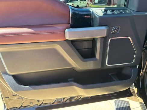 Used 2022 Ford F250 Platinum w/ FX4 Off-Road Package AWD/4WD image 20