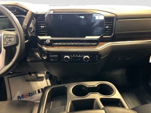 Used 2025 GMC Sierra 1500 SLE AWD/4WD image 12