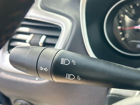 Used 2018 Jeep Compass Latitude w/ Popular Equipment Group image 20