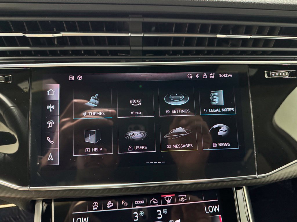 Used 2025 Audi SQ7 Prestige AWD/4WD image 18