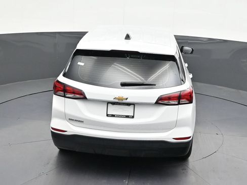 Used 2022 Chevrolet Equinox LS FWD image 18