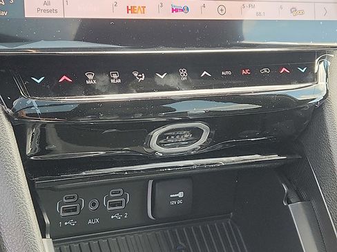 New 2026 Jeep Grand Cherokee Limited AWD/4WD image 12