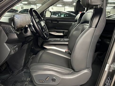 Used 2024 Kia EV9 Light Long Range image 19