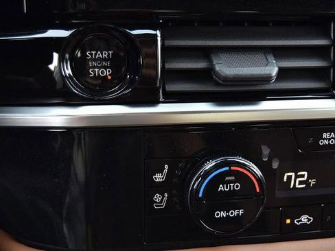 New 2025 Nissan Pathfinder Platinum image 18