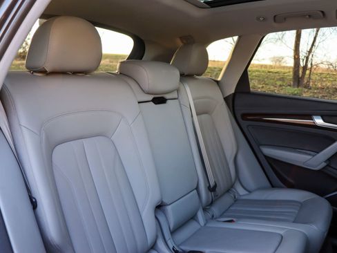 Used 2018 Audi Q5 2.0T Premium Plus image 19
