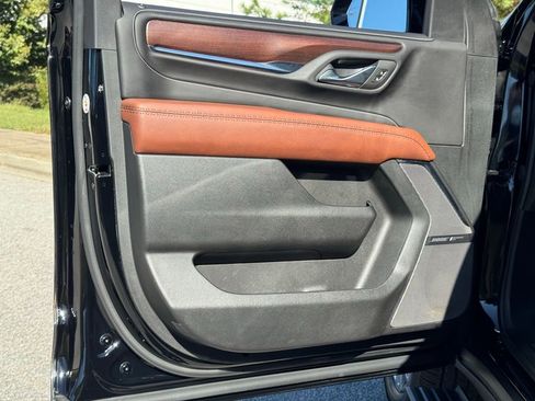 Used 2023 GMC Yukon XL Denali Ultimate image 22