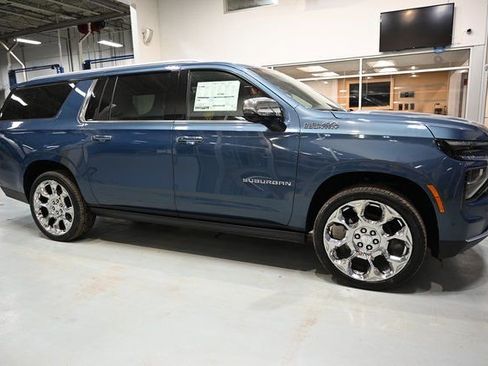 New 2026 Chevrolet Suburban High Country w/ LPO, Chrome Package image 4