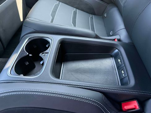 Used 2019 Mercedes-Benz AMG GT 63 image 31