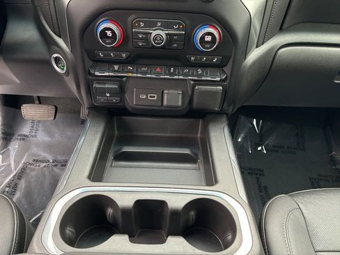 Used 2022 Chevrolet Silverado 2500 LTZ w/ LTZ Plus Package image 18