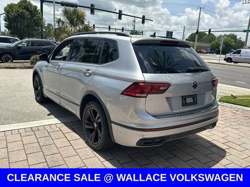 Certified 2023 Volkswagen Tiguan SE R-Line FWD image 9