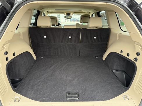 Used 2020 Jeep Grand Cherokee Limited image 15