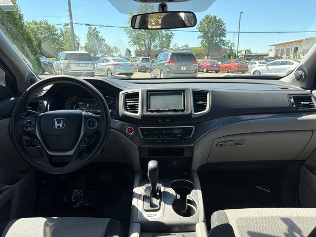 Used 2017 Honda Ridgeline RTS image 6