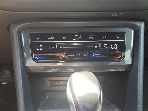 Used 2023 Volkswagen Tiguan SE R-Line FWD image 16