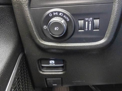 Used 2021 Jeep Grand Cherokee L Limited image 33