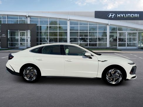 New 2026 Hyundai Sonata SEL AWD/4WD image 9