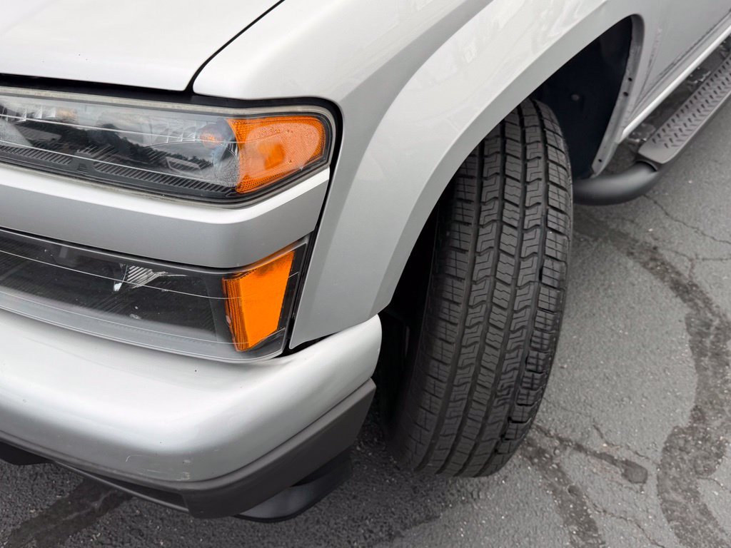 Used 2011 Chevrolet Colorado LT w/ Power Convenience Package AWD/4WD image 3