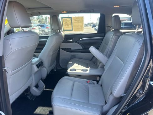 Used 2019 Toyota Highlander Limited AWD/4WD image 15