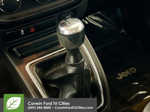 Used 2016 Jeep Patriot Sport image 10