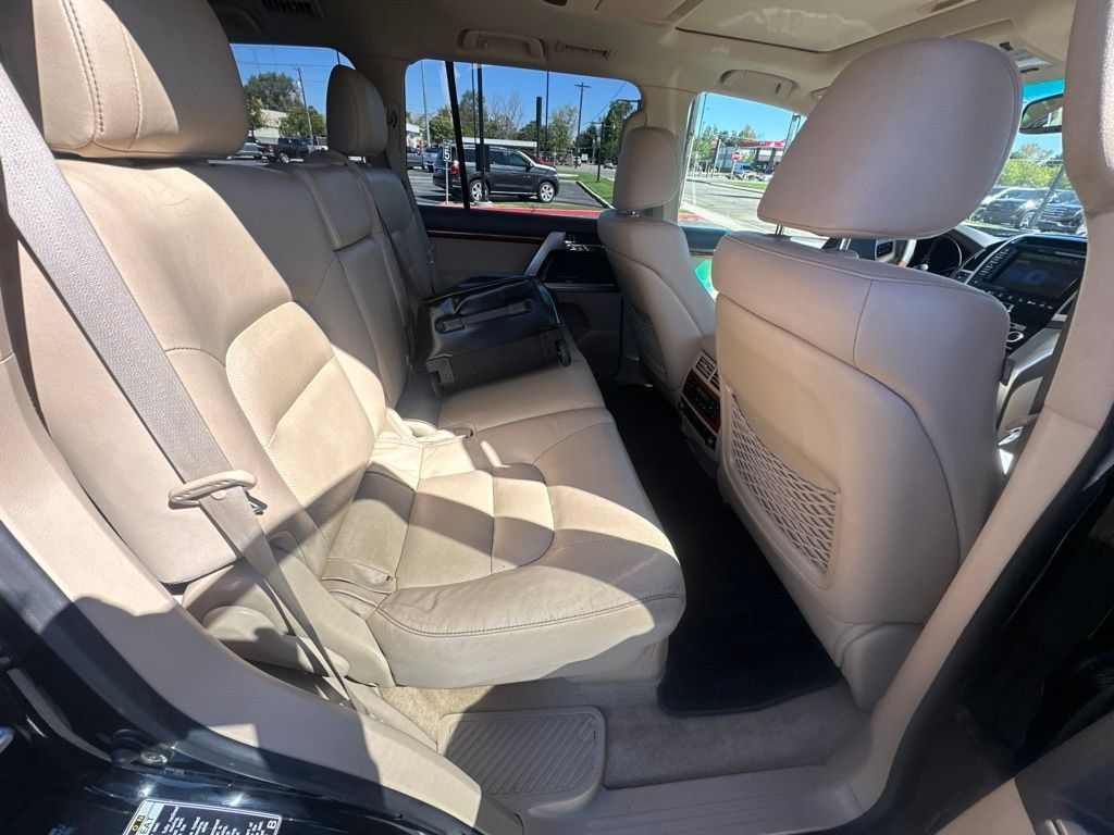 Used 2015 Toyota Land Cruiser AWD/4WD image 12