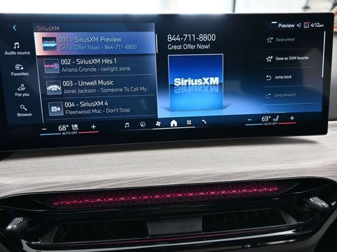 Used 2025 BMW 330i Sedan image 26