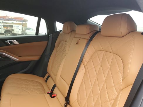 Certified 2025 BMW X6 M60i w/ Climate Comfort Package image 22