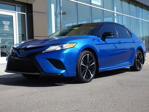 Used 2020 Toyota Camry XSE w/ Navigation Package image 1